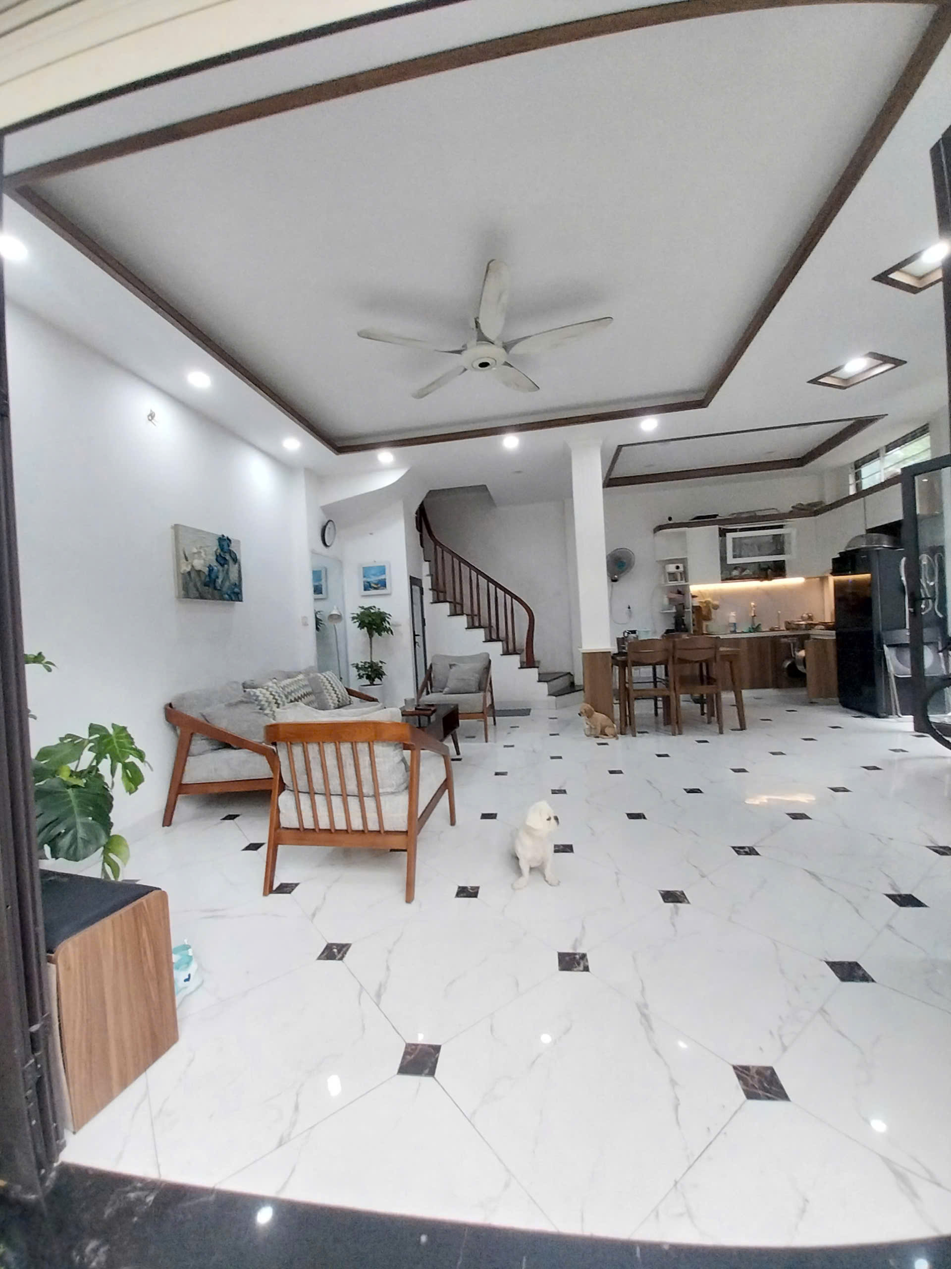  HIẾM QUÁ! Bán nhà riêng Tân Mai, Trương Định. Mặt ngõ Thông. 46m × 6 Tầng. Gara Ô tô. Chỉ 12 tỷ 3